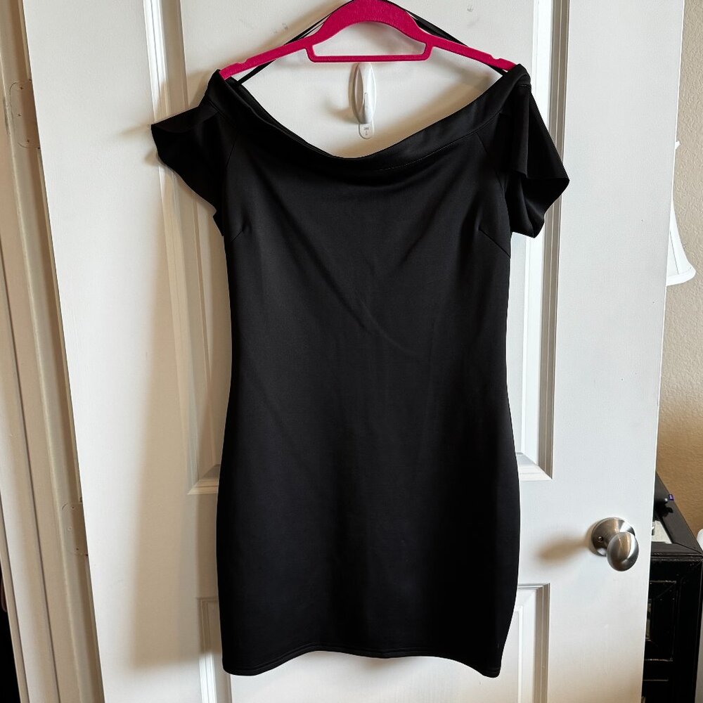 Black Mini Dress With off the Shoulder Sleeves